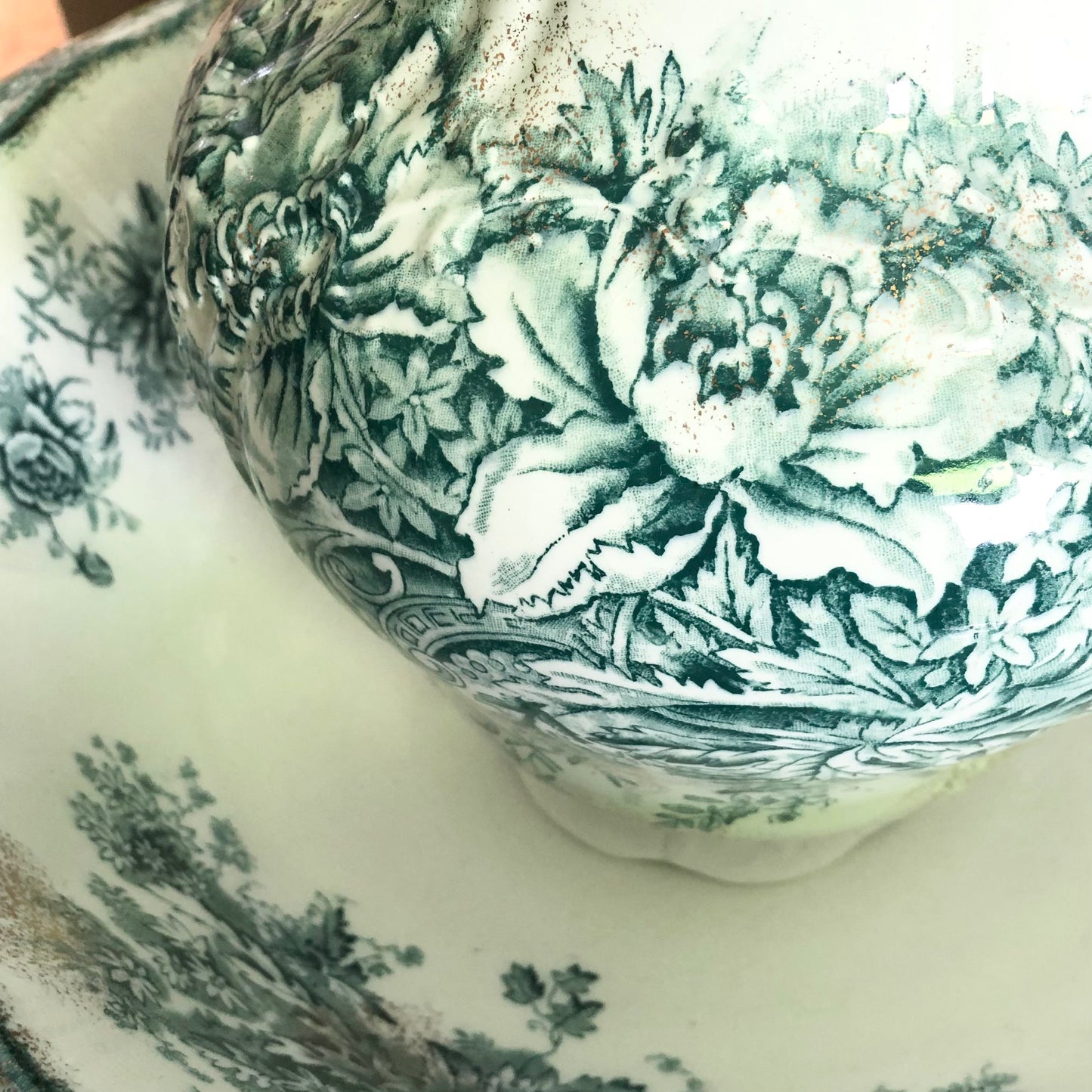 Wash Basin and Pitcher Set