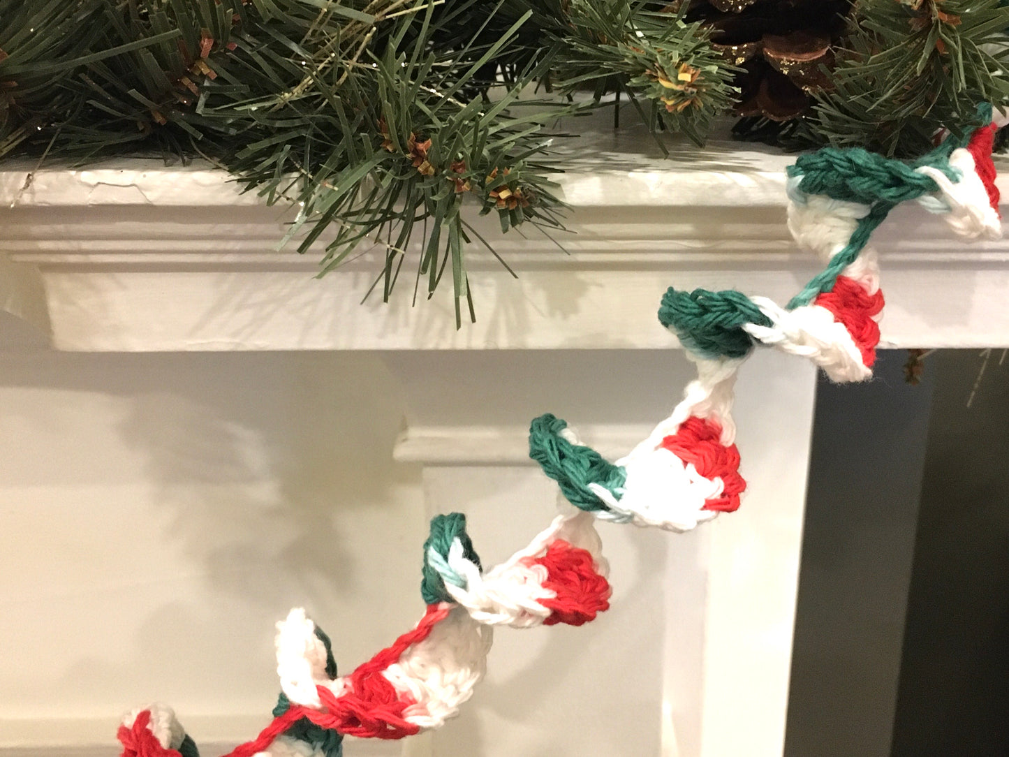 Crocheted Christmas Garland