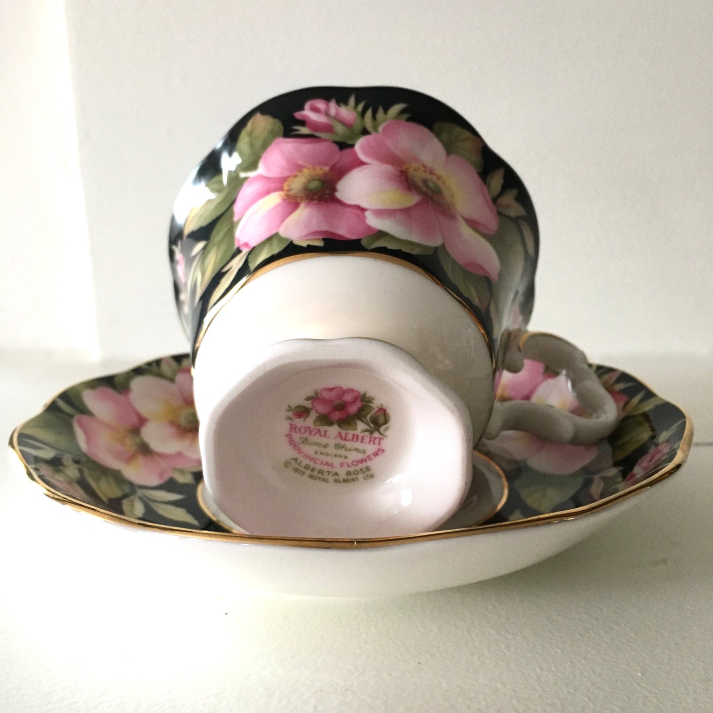 Royal Albert Provincial Flowers 'Alberta Rose'