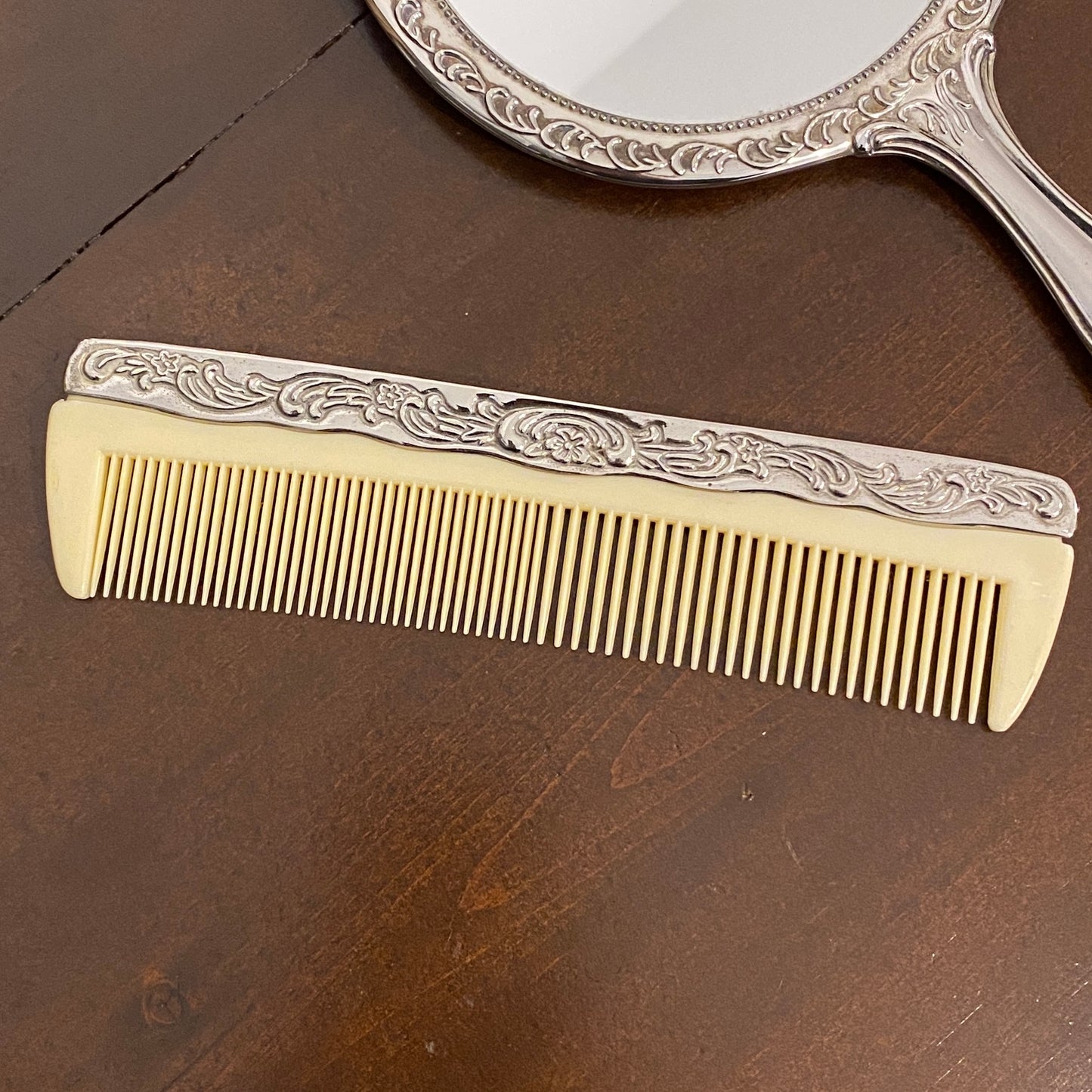 Silver Plated Zinc Three Piece Vanity Set