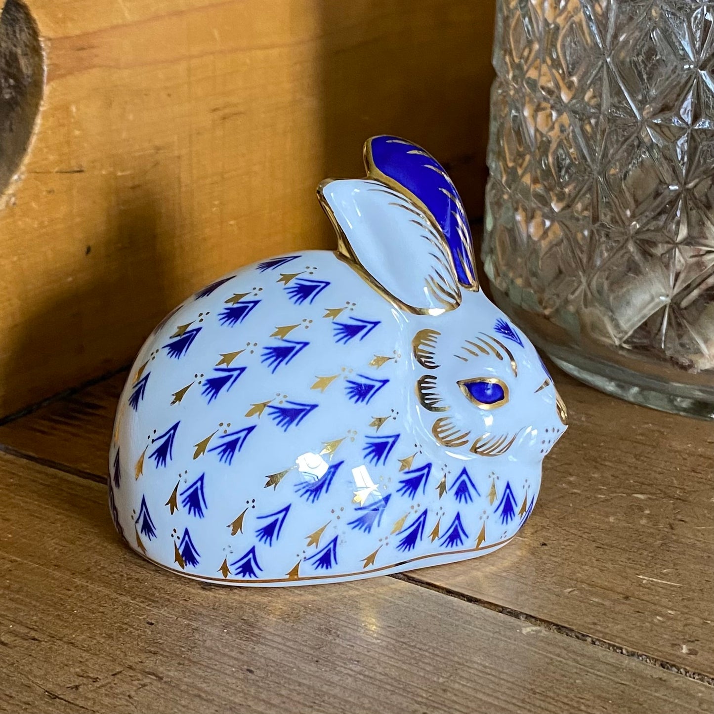 Royal Crown Derby Fine Bone China Rabbit Paperweight