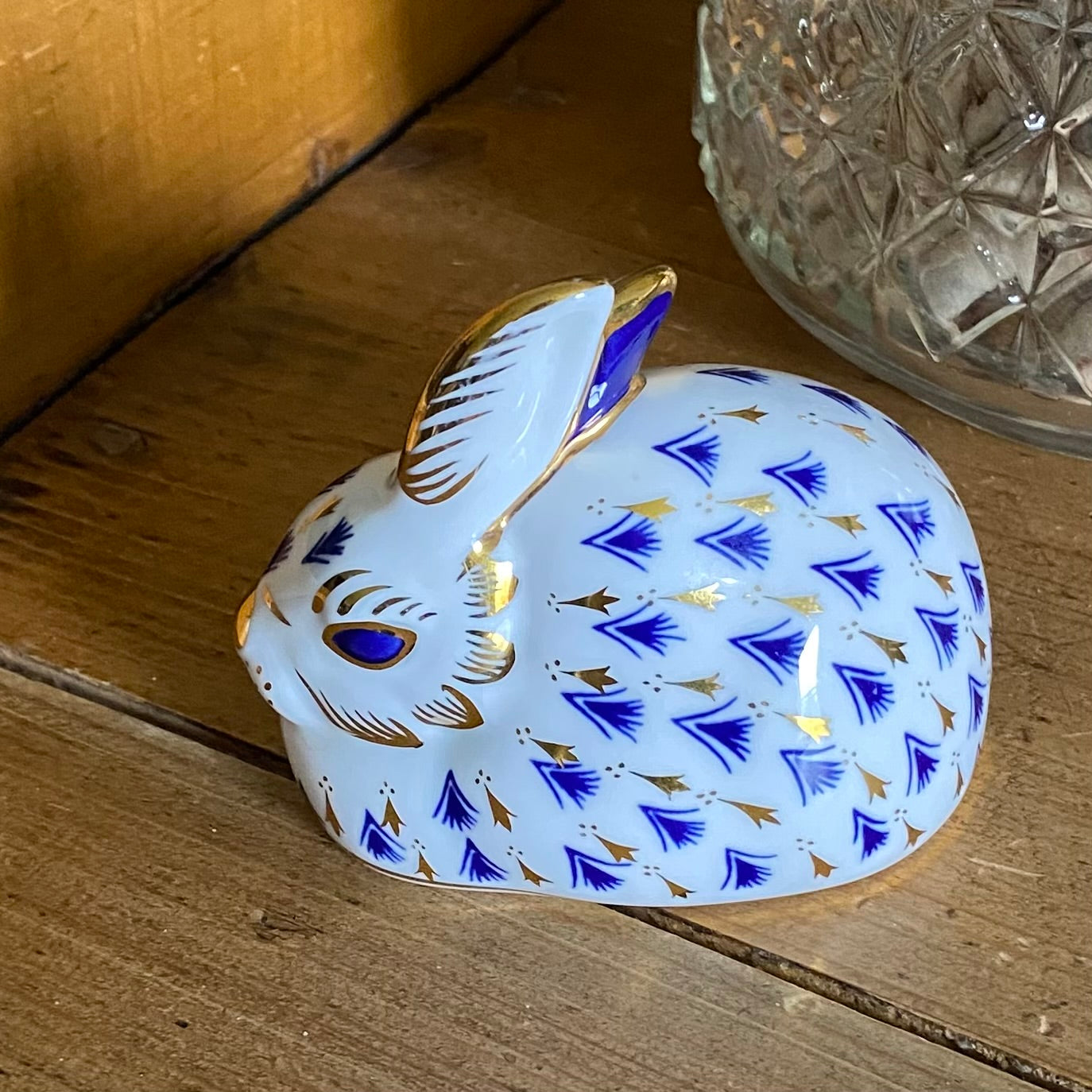 Royal Crown Derby Fine Bone China Rabbit Paperweight