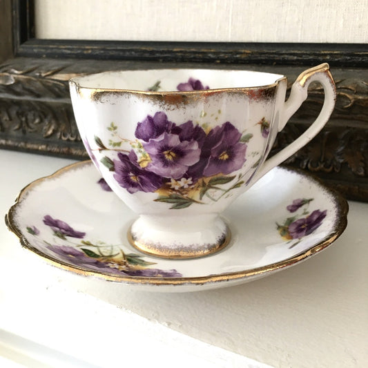 Queen Anne Teacup & Saucer